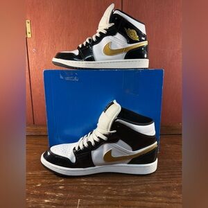 Nike Air Jordan 1 Mid SE Black Metallic Gold White Men's Size 10.5